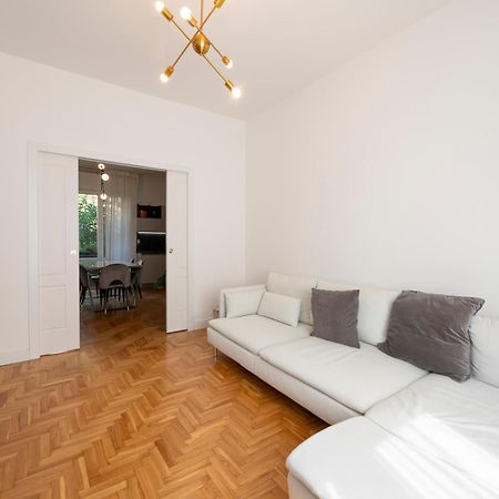Big Apartment Close To Bocconi / Humanitas / Ieo Milano Exteriör bild